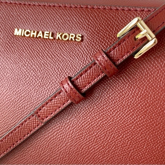 Michael Kors Crossbody Bag - Picture 2 of 14